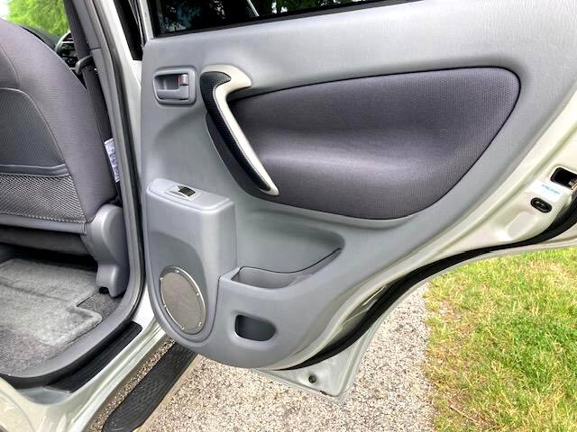 Used 2002 Toyota RAV4 2WD image 24