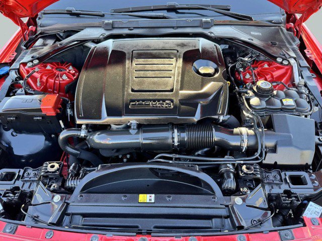 Used 2019 Jaguar XE Premium image 58