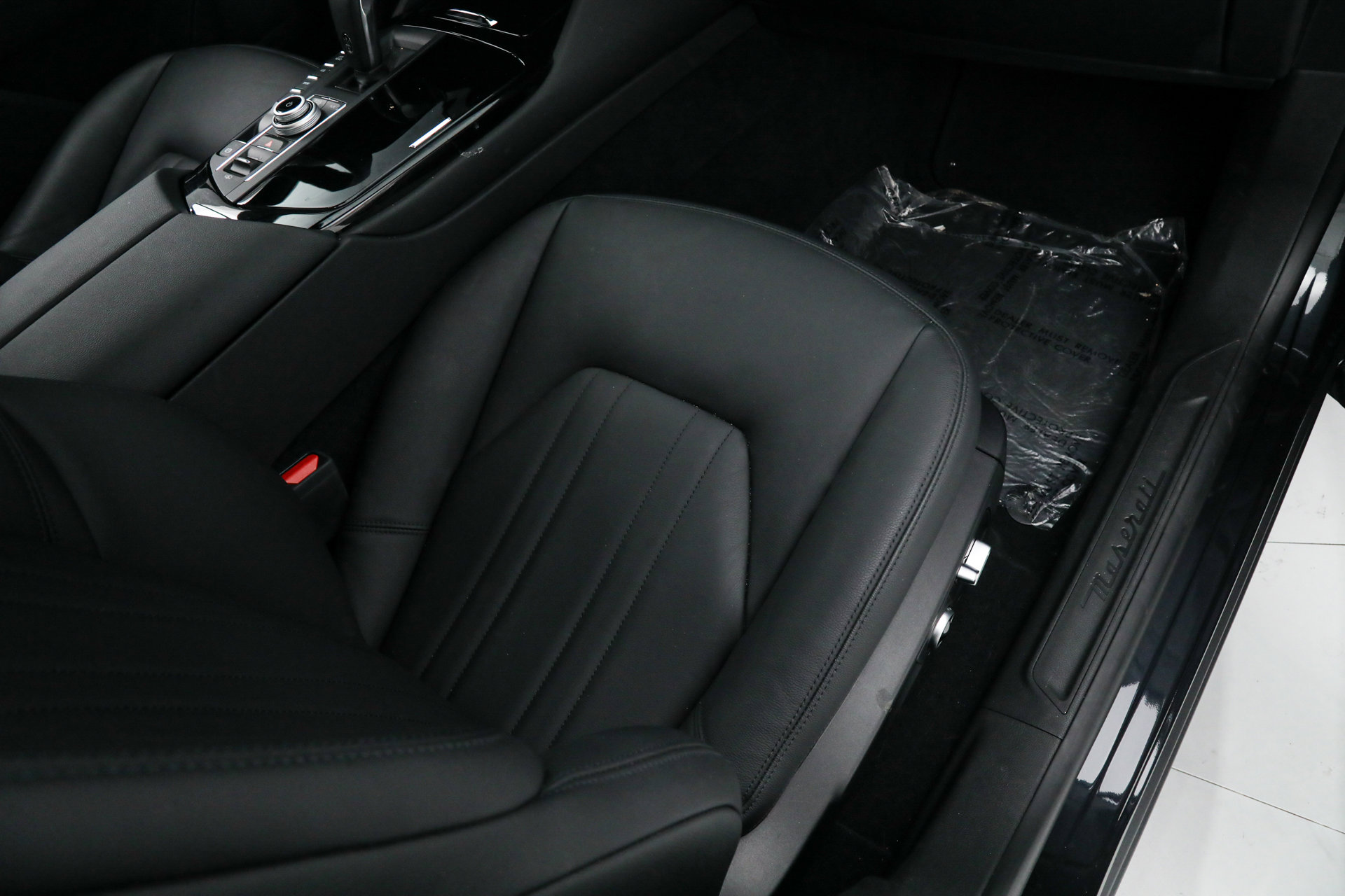 Certified 2023 Maserati Levante GT image 11