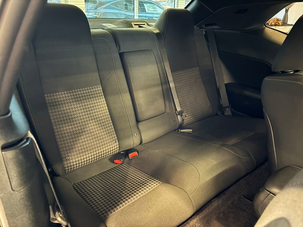 Used 2018 Dodge Challenger R/T Scat Pack w/ Driver Convenience Group image 25