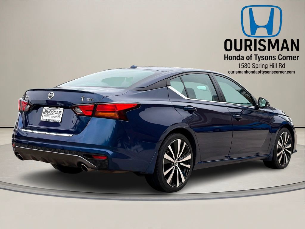 Used 2021 Nissan Altima 2.5 SR w/ SR Premium Package image 3