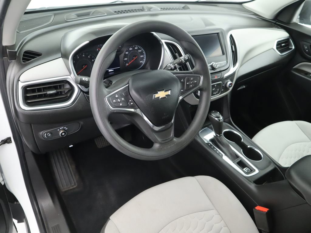 Used 2021 Chevrolet Equinox LS w/ LS Convenience Package image 9