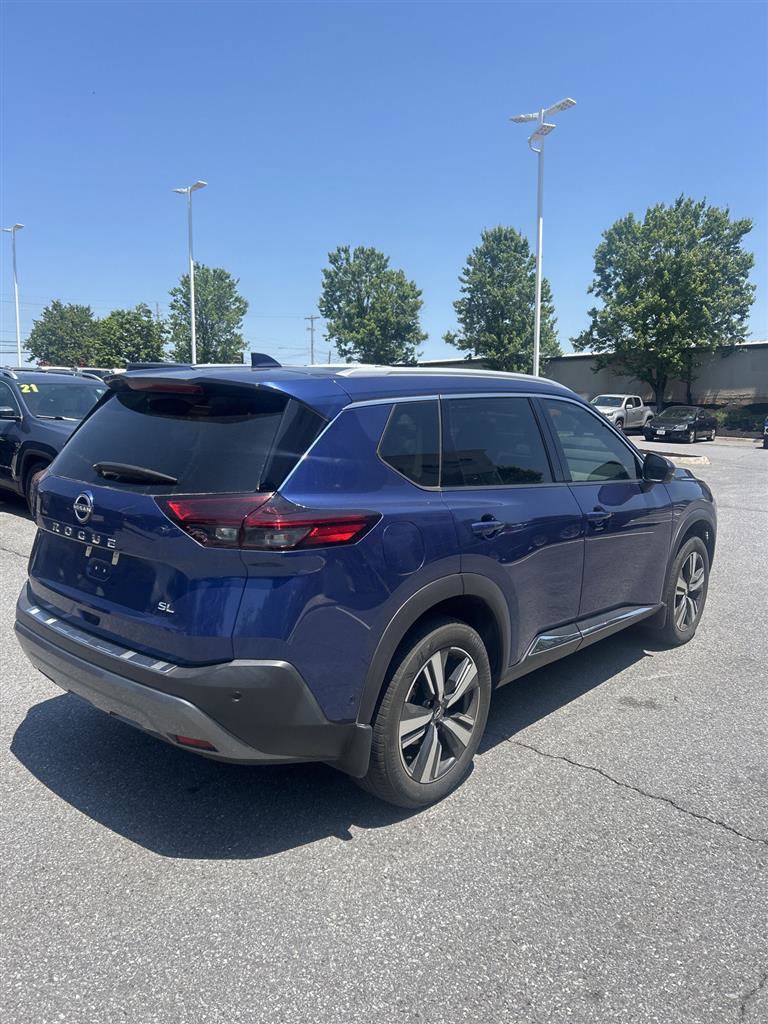 Used 2022 Nissan Rogue SL w/ SL Premium Package FWD image 4