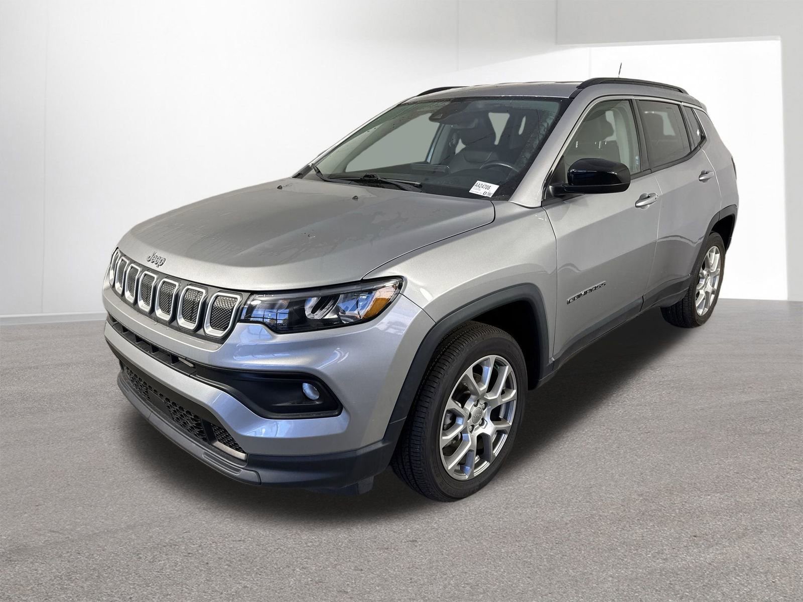 Used 2022 Jeep Compass Latitude image 23