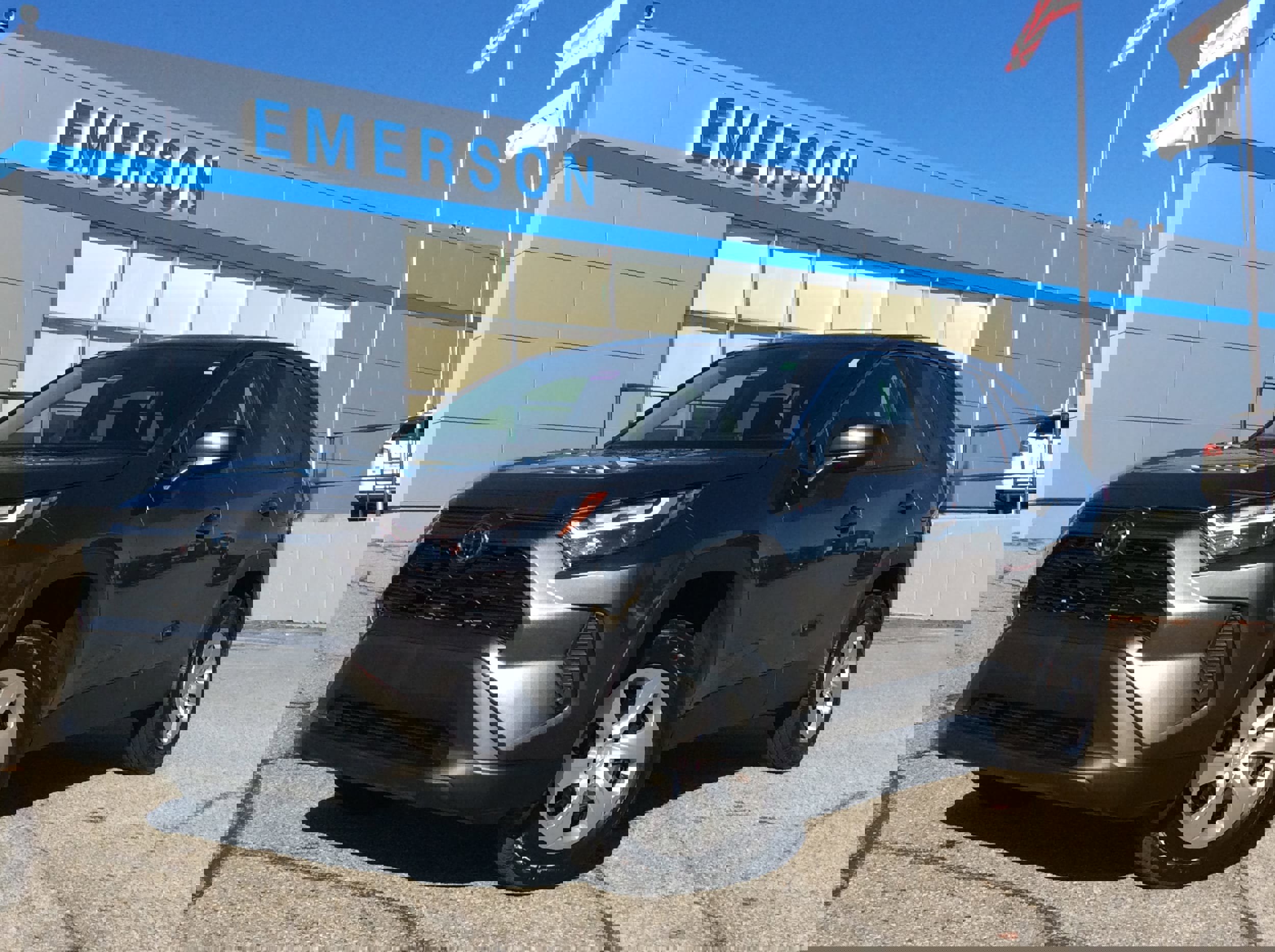 Used 2023 Toyota RAV4 LE image 1