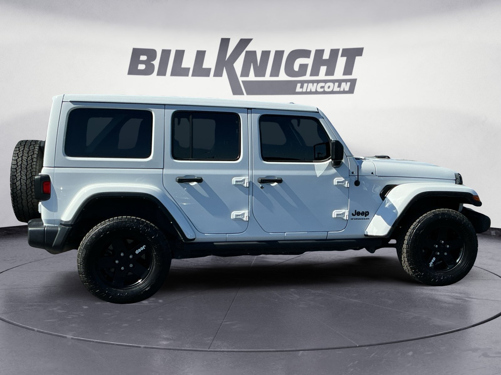 Used 2023 Jeep Wrangler Unlimited Sahara AWD/4WD image 7