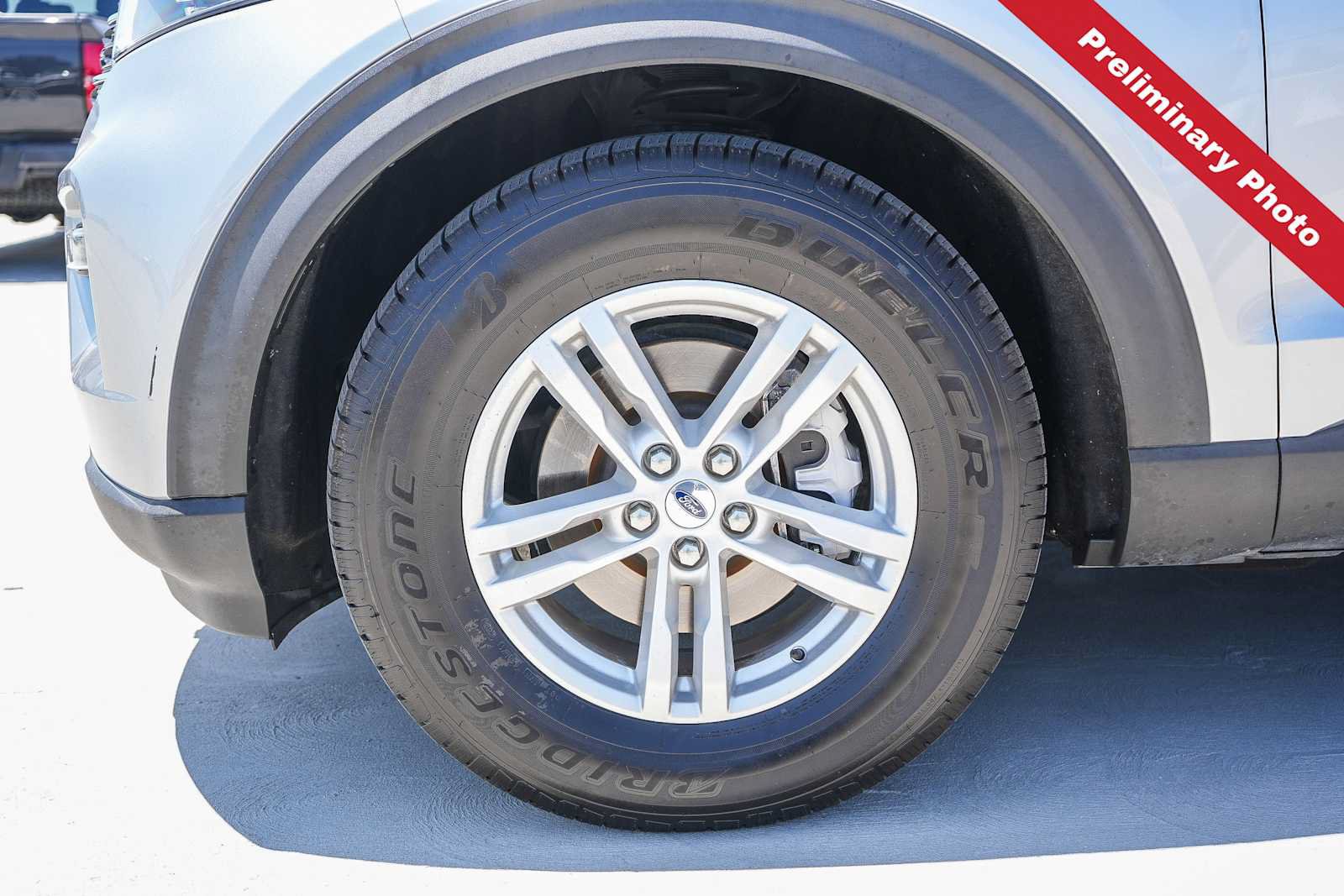Used 2021 Ford Explorer XLT w/ Equipment Group 202A RWD image 12