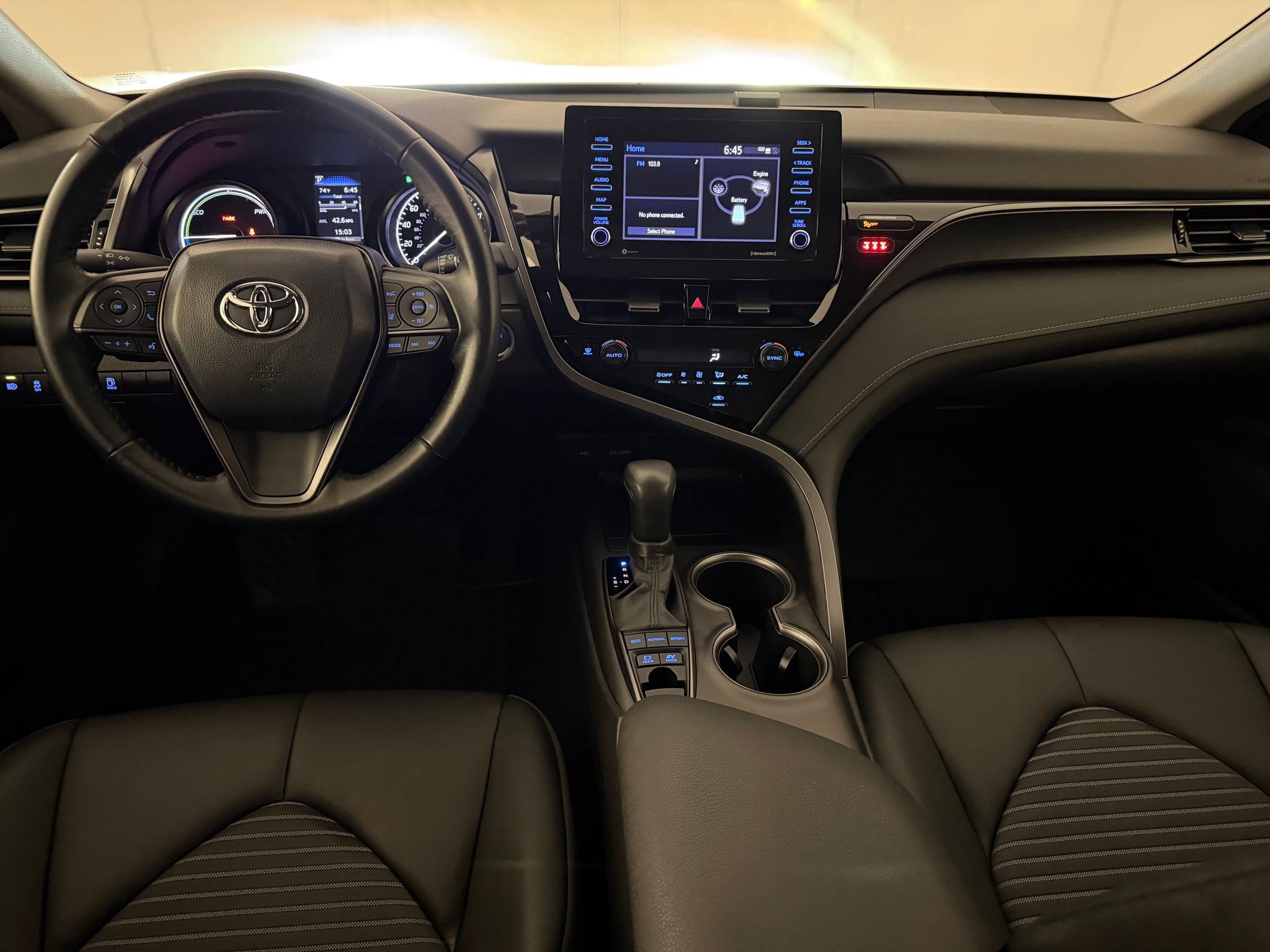 Used 2024 Toyota Camry SE FWD image 16