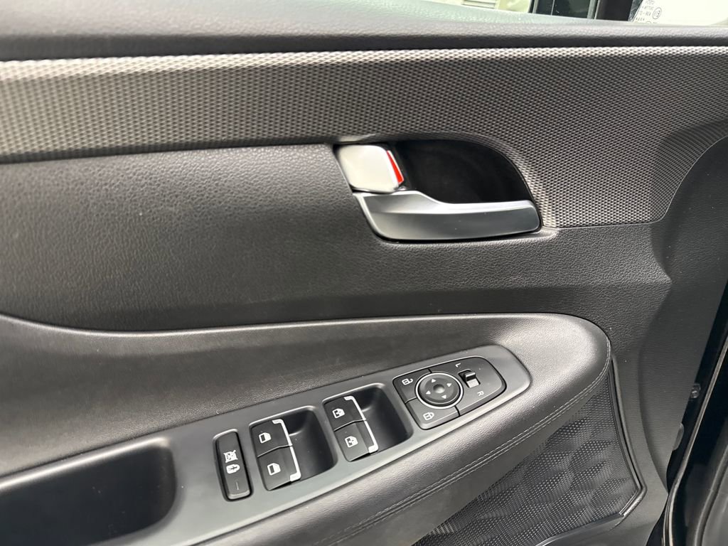 Used 2020 Hyundai Santa Fe SEL image 13