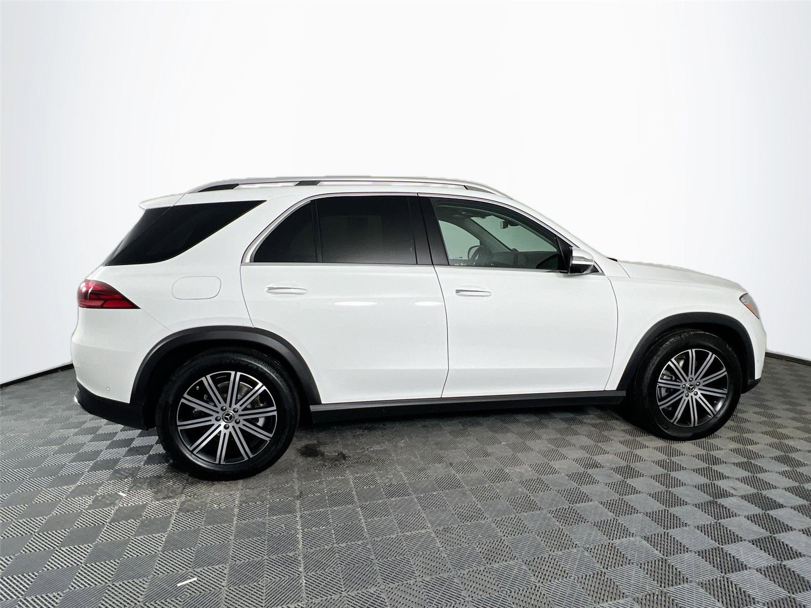 Certified 2025 Mercedes-Benz GLE 350 4MATIC image 7
