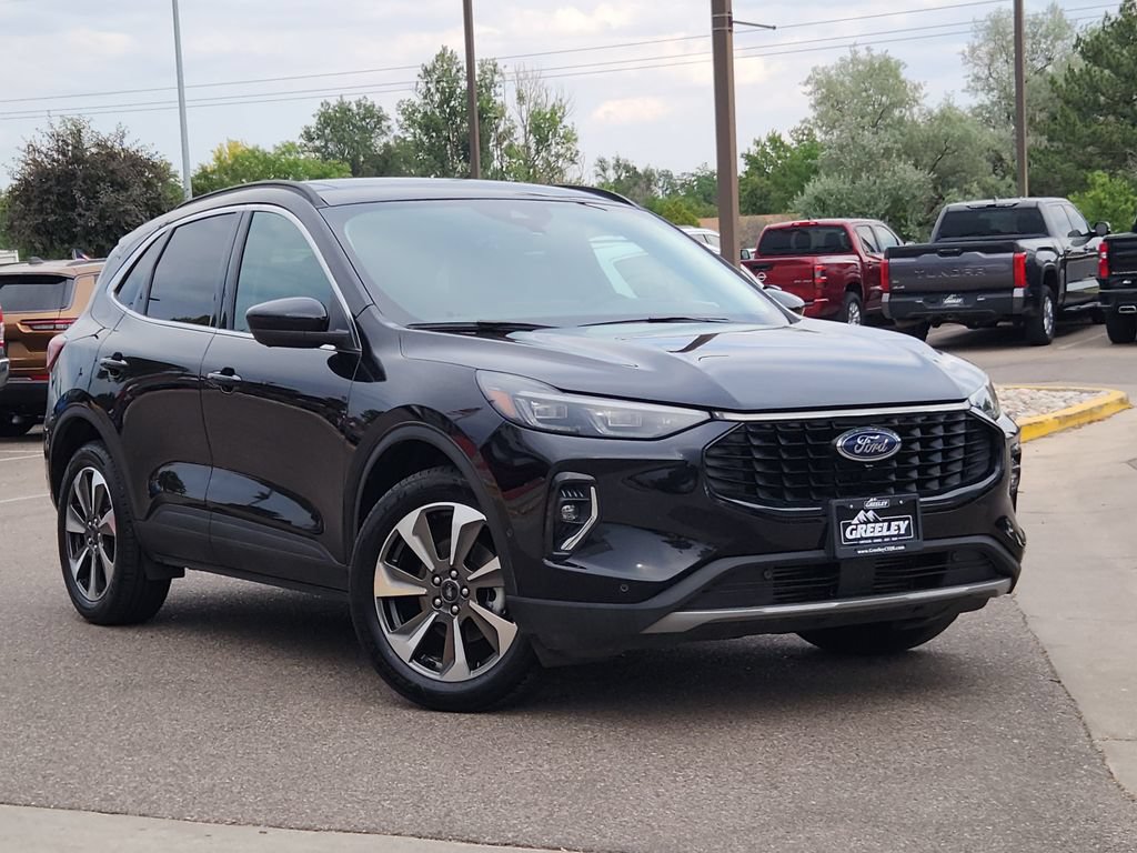 Used 2023 Ford Escape Platinum w/ Premium Technology Package AWD/4WD image 1