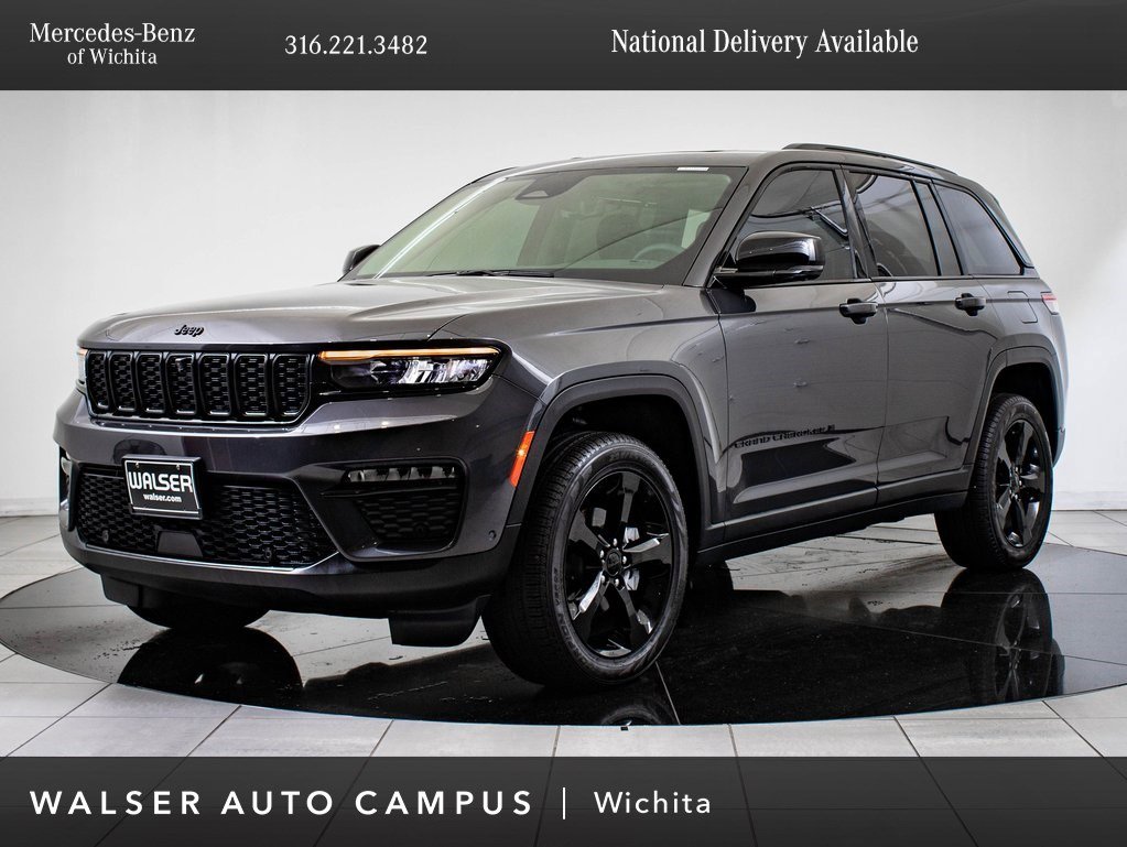 Used 2024 Jeep Grand Cherokee Limited w/ Luxury Tech Group II image 1