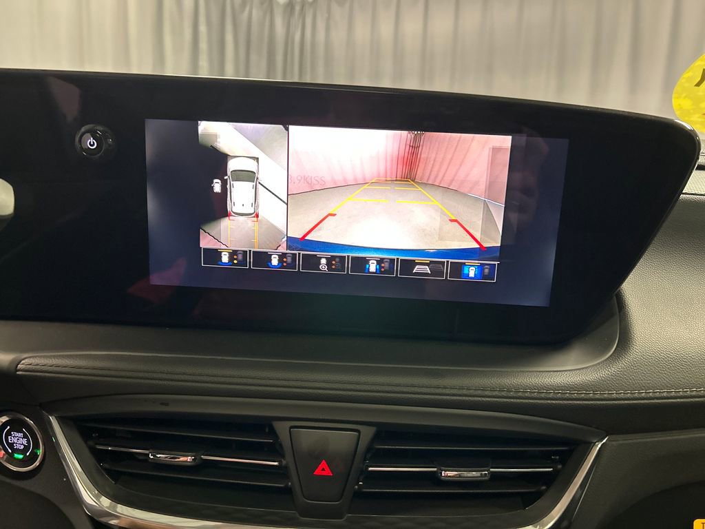 Used 2026 Buick Encore GX Avenir w/ Avenir Technology Package image 18