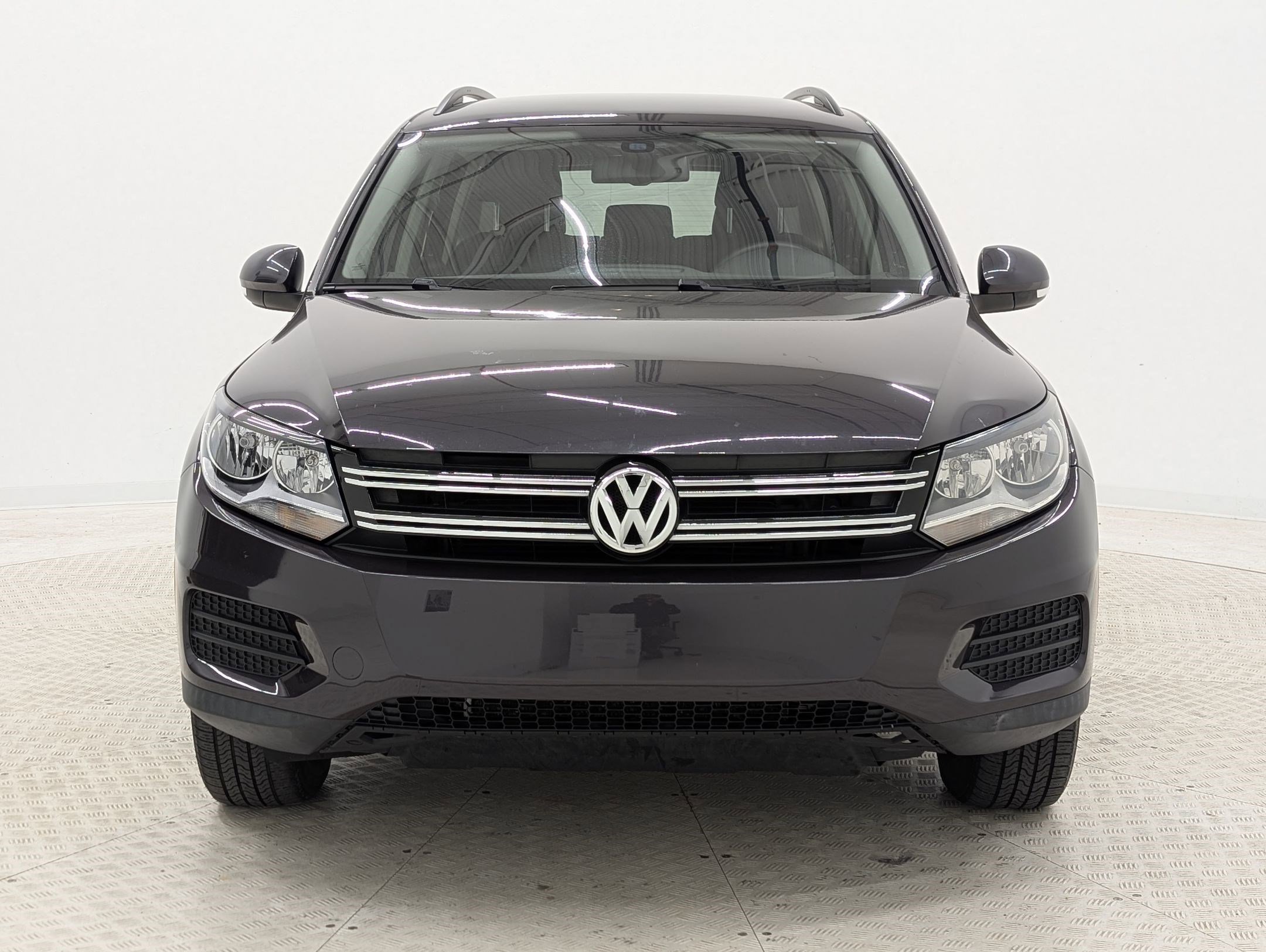 Used 2016 Volkswagen Tiguan S image 6