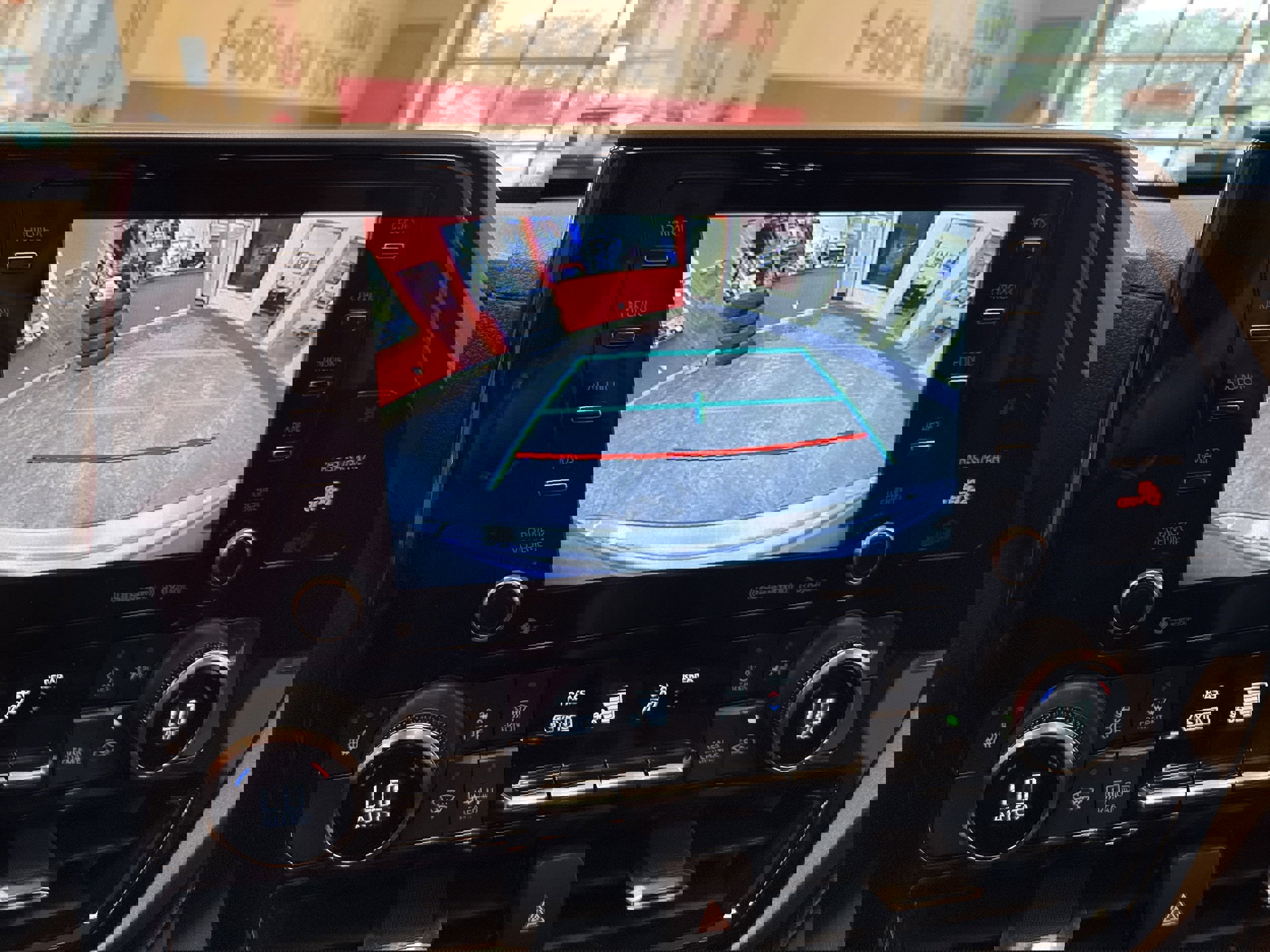 Used 2022 Toyota Highlander XLE image 55