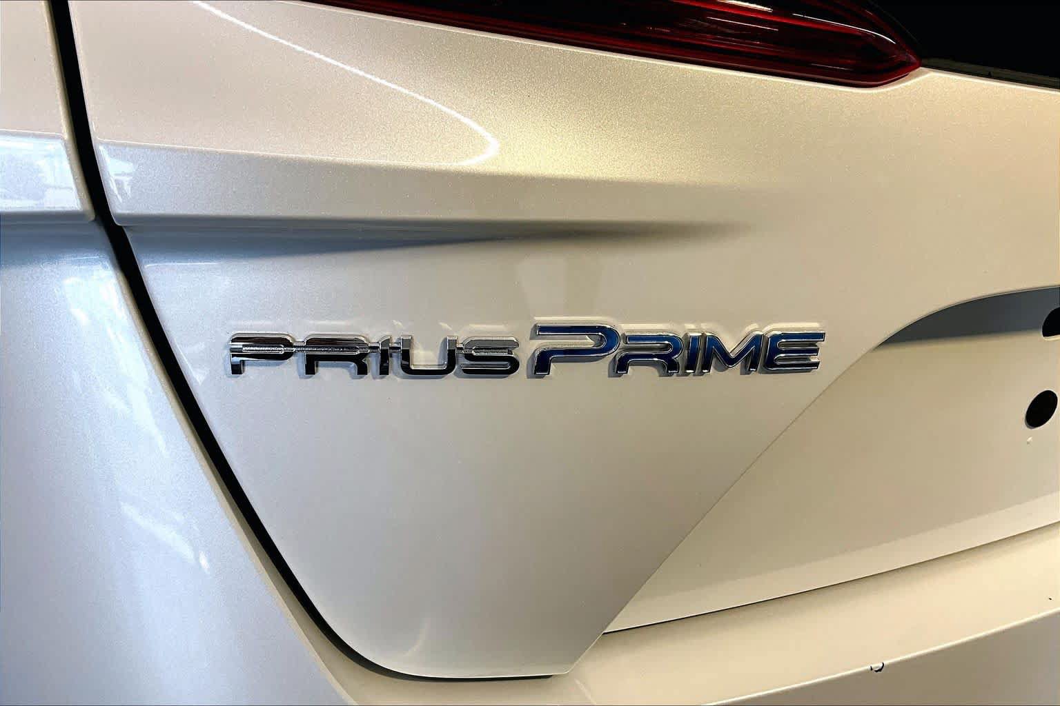 Used 2022 Toyota Prius Prime LE FWD image 10