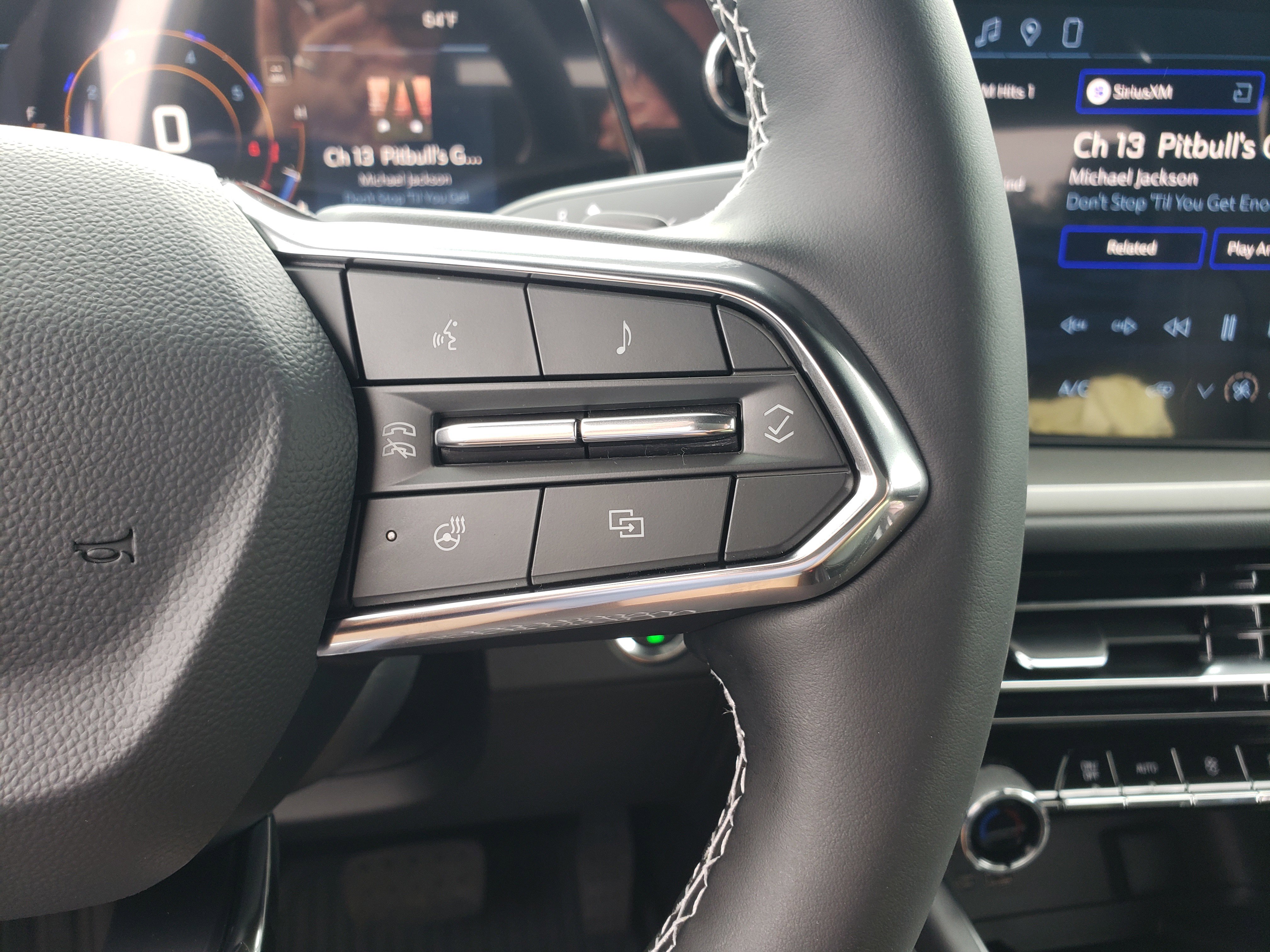 New 2026 Chevrolet Traverse LT w/ Midnight/Sport Edition FWD image 19