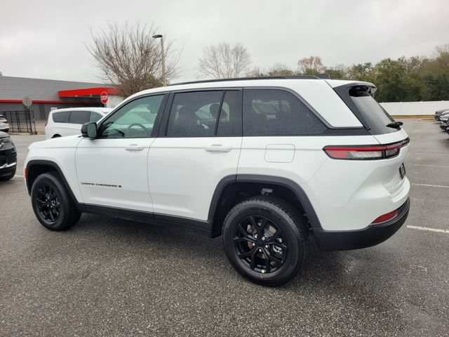 New 2026 Jeep Grand Cherokee Altitude RWD image 10