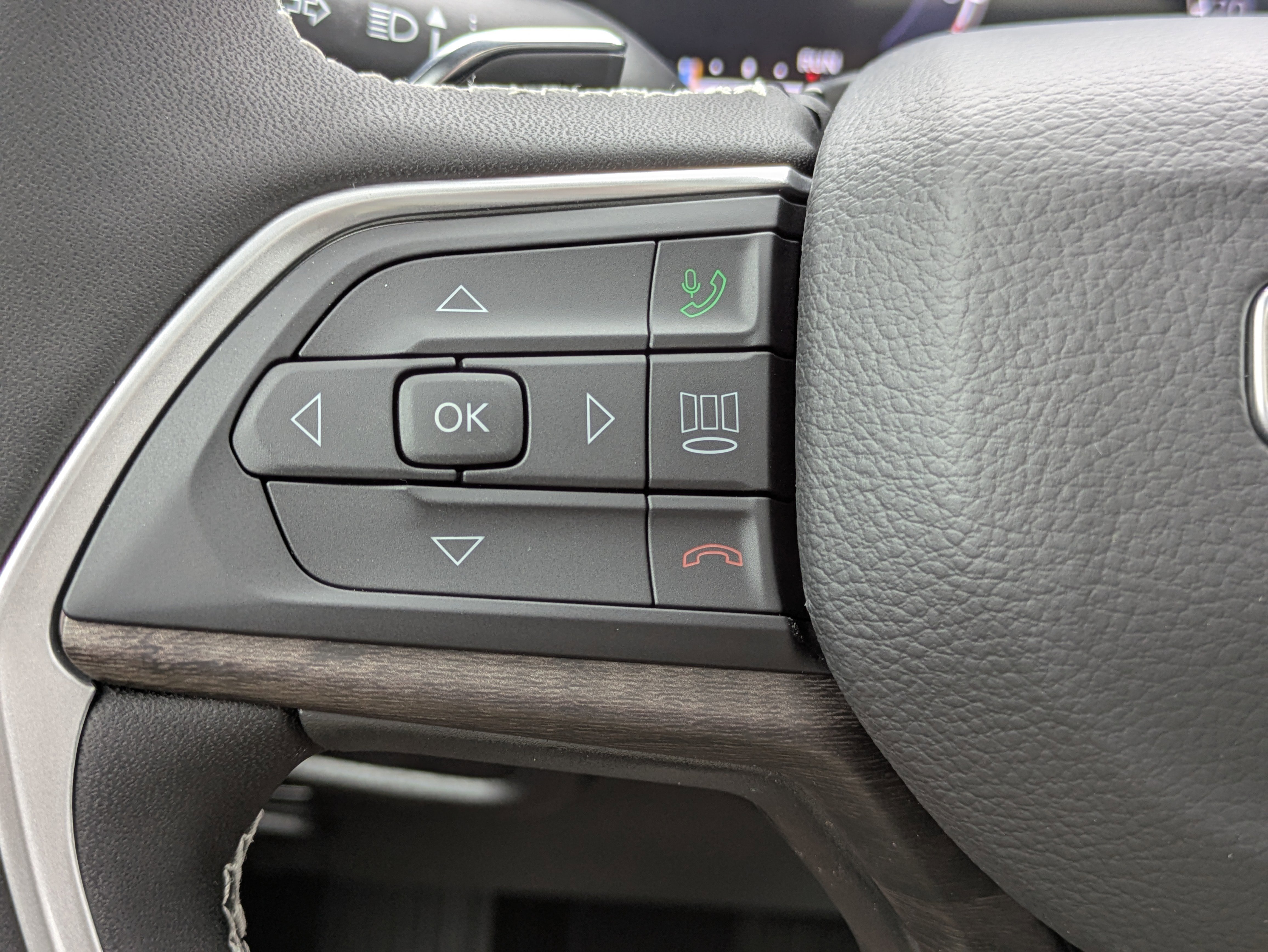 New 2026 Jeep Grand Cherokee Altitude image 17