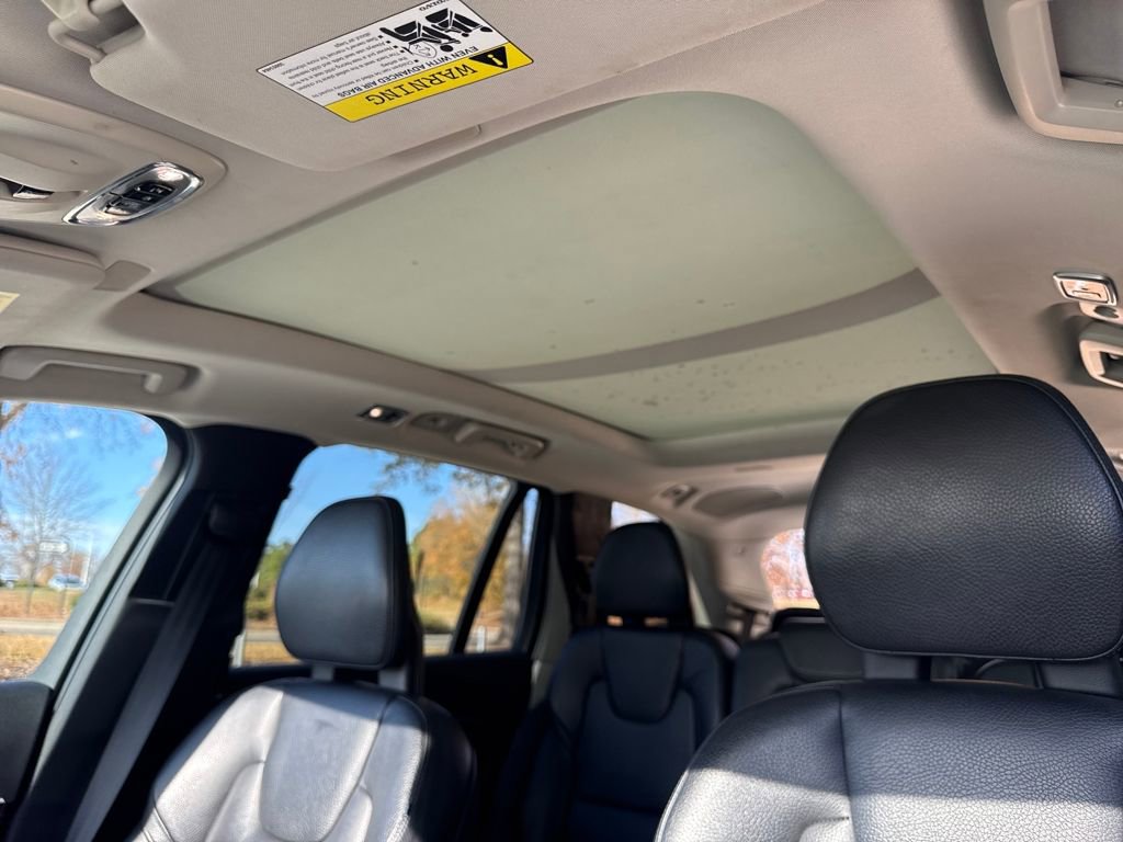 Used 2016 Volvo XC90 T6 Momentum w/ Momentum Plus Package image 25