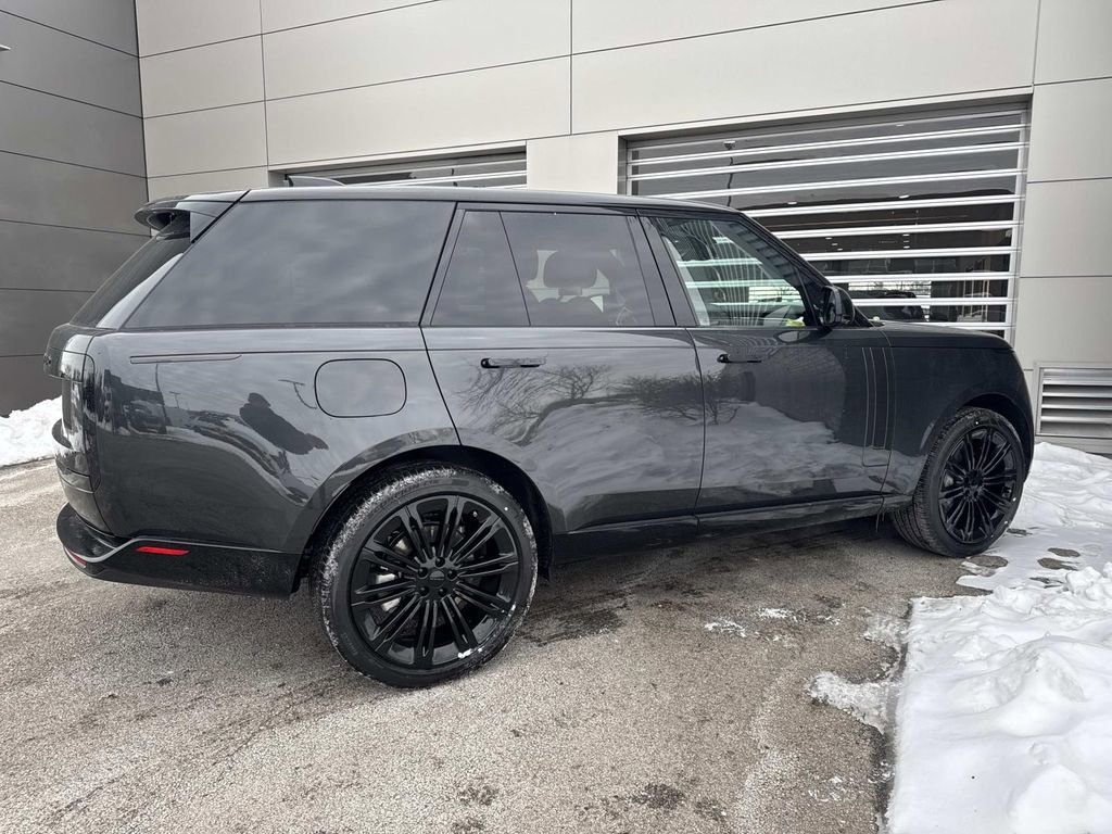 New 2026 Land Rover Range Rover SE image 7