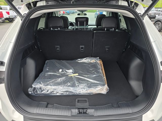 New 2025 Ford Escape SE w/ Class II Trailer Tow Package image 7