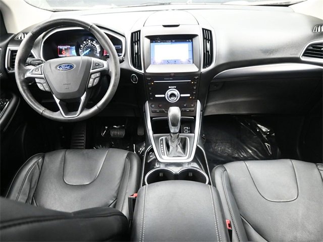 Used 2017 Ford Edge Titanium w/ Equipment Group 301A image 9