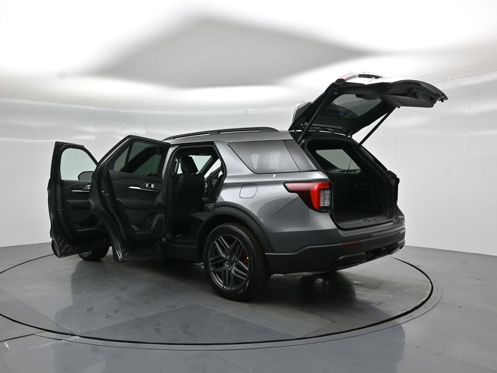 New 2026 Ford Explorer ST-Line w/ ST-Line Street Pack AWD/4WD image 36