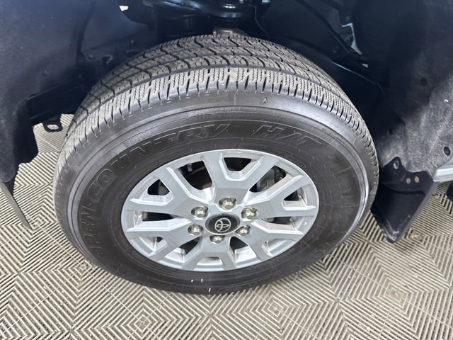 Used 2025 Toyota Tacoma SR5 RWD image 10