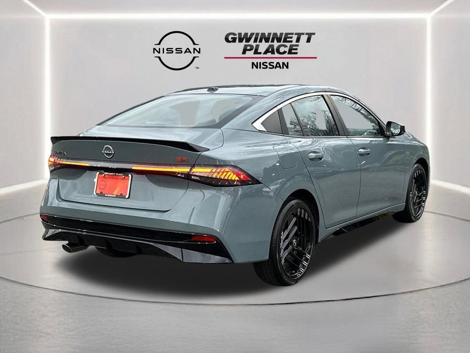 New 2026 Nissan Sentra SR w/ Floor Mat Package FWD image 5