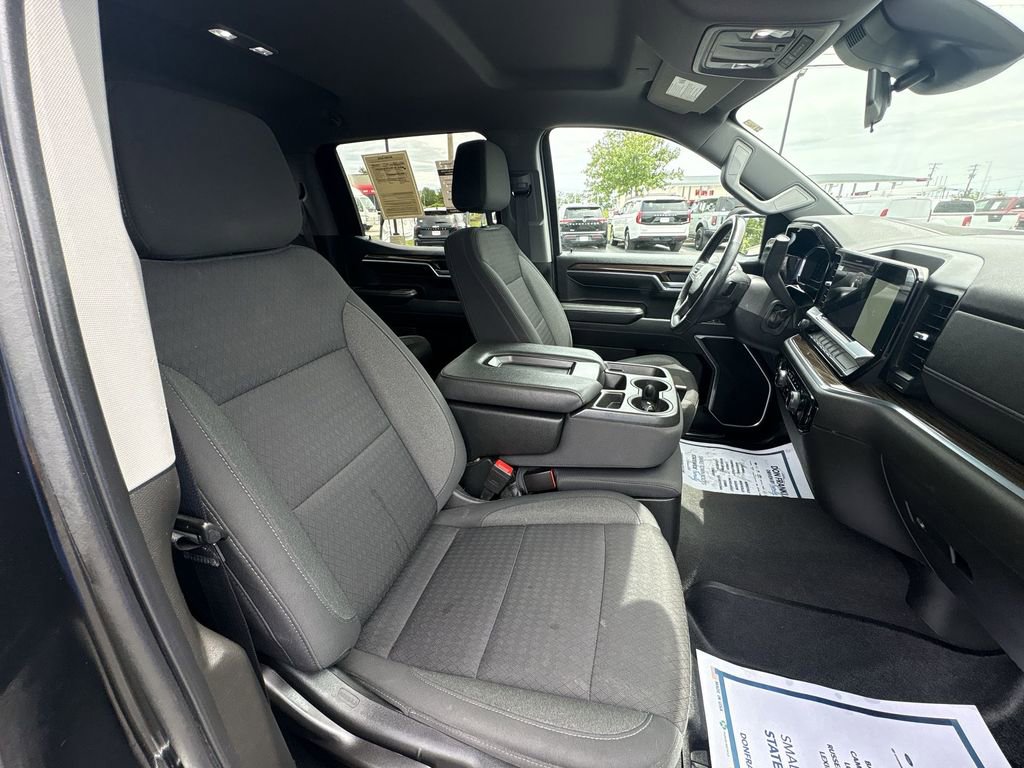 Used 2022 Chevrolet Silverado 1500 LT AWD/4WD image 24