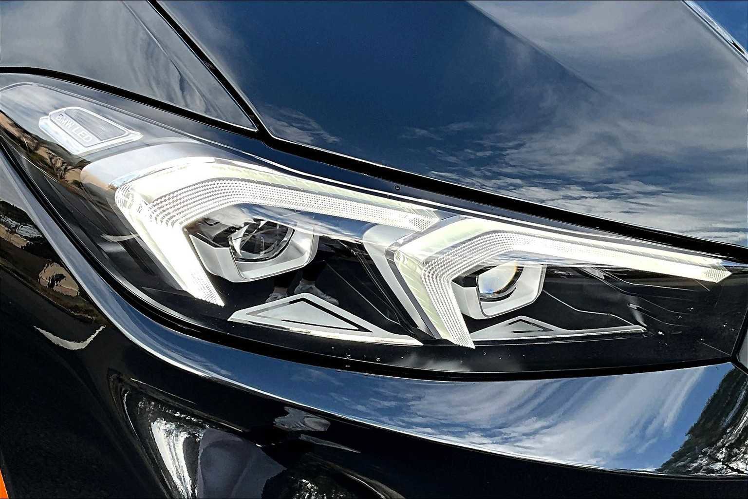 New 2025 BMW 330i Sedan w/ Premium Package image 13