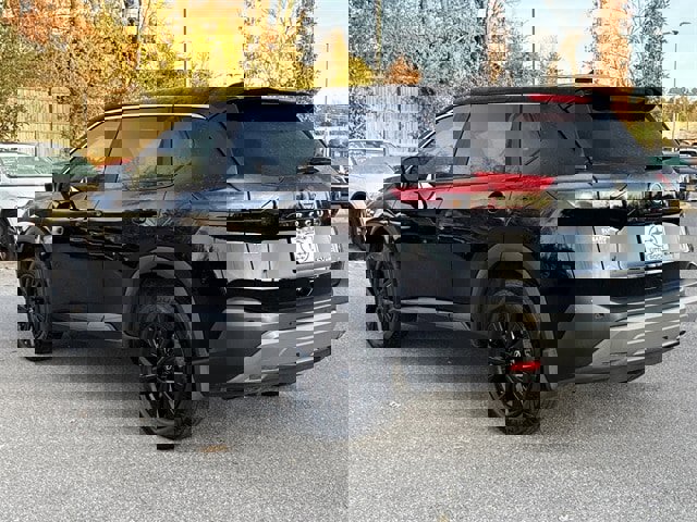 Used 2023 Nissan Rogue SV image 5