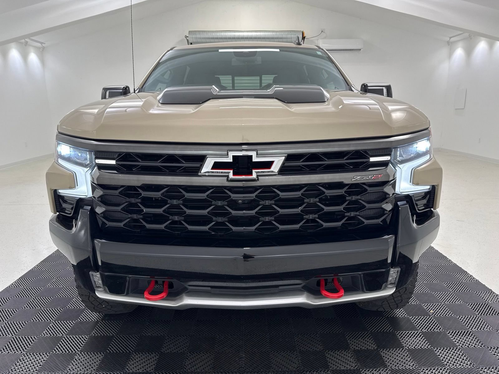 Used 2023 Chevrolet Silverado 1500 ZR2 AWD/4WD image 2