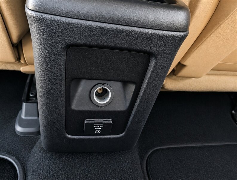 Used 2012 Dodge Journey Crew w/ Flexible Seating Group AWD/4WD image 11