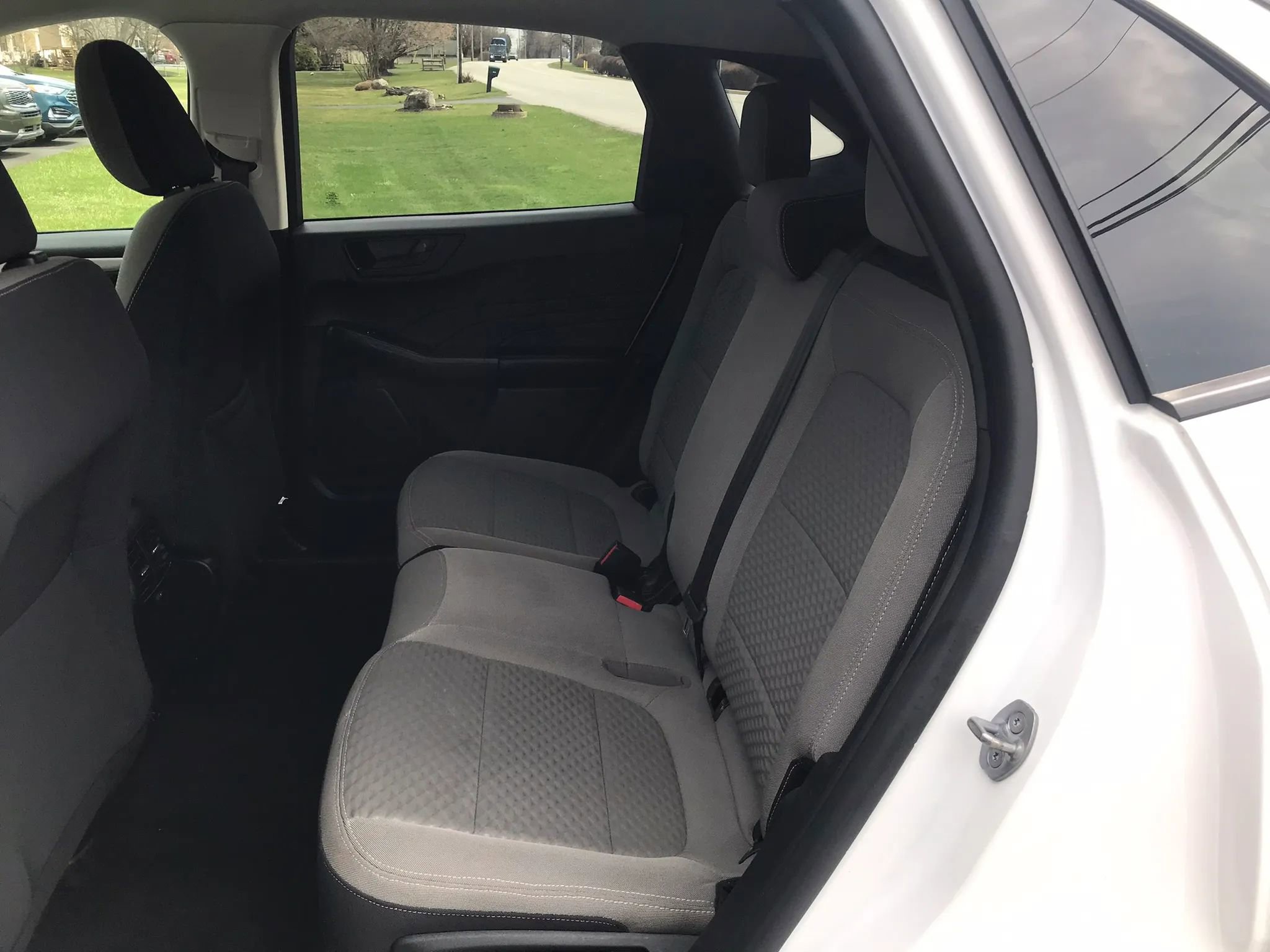 Used 2022 Ford Escape SE image 34