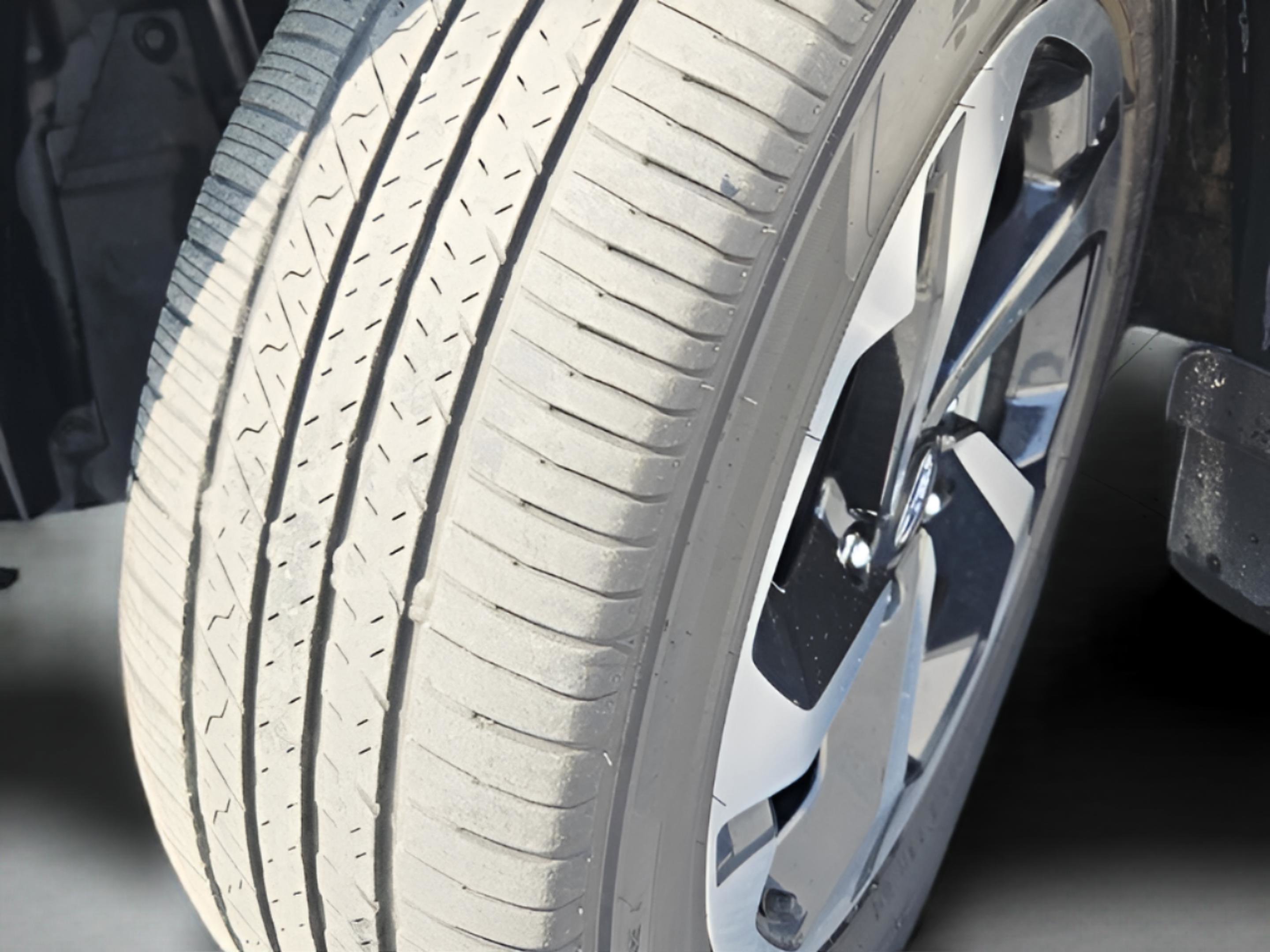 Used 2024 Subaru Forester Touring image 16