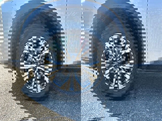 Used 2023 Nissan Rogue SV w/ SV Premium B Package image 10