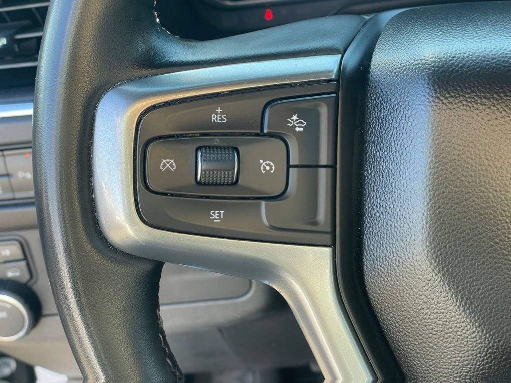Used 2024 Chevrolet Suburban LT AWD/4WD image 16