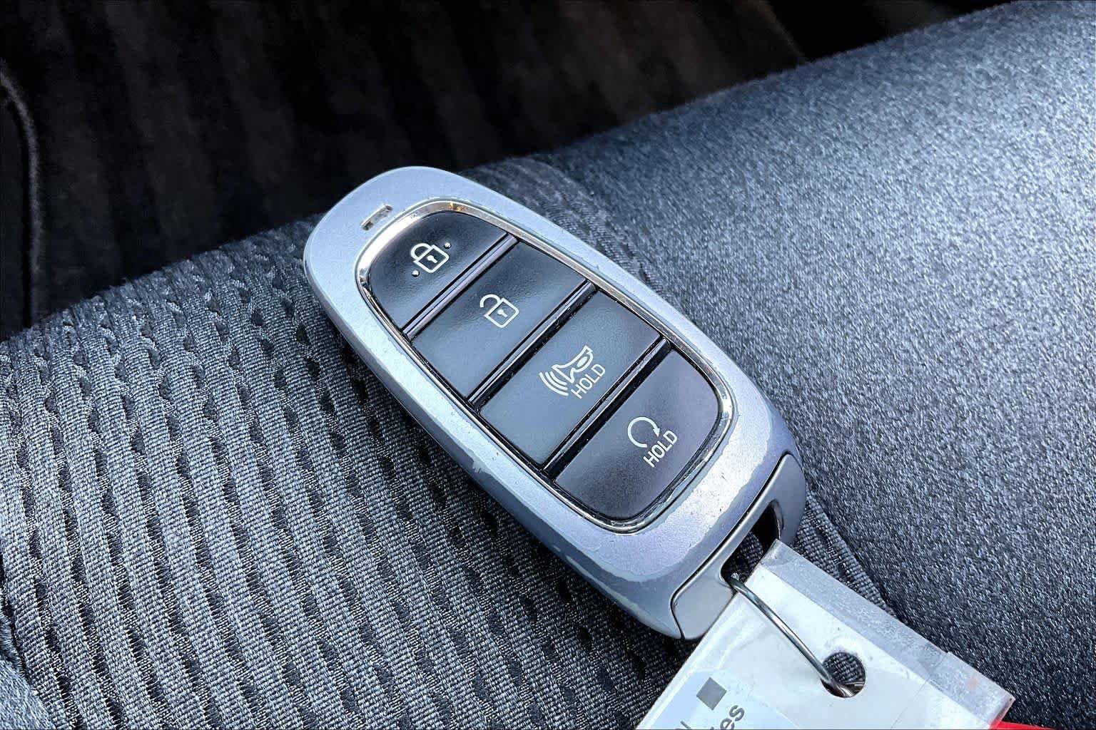 Used 2022 Hyundai Santa Fe SEL FWD image 15