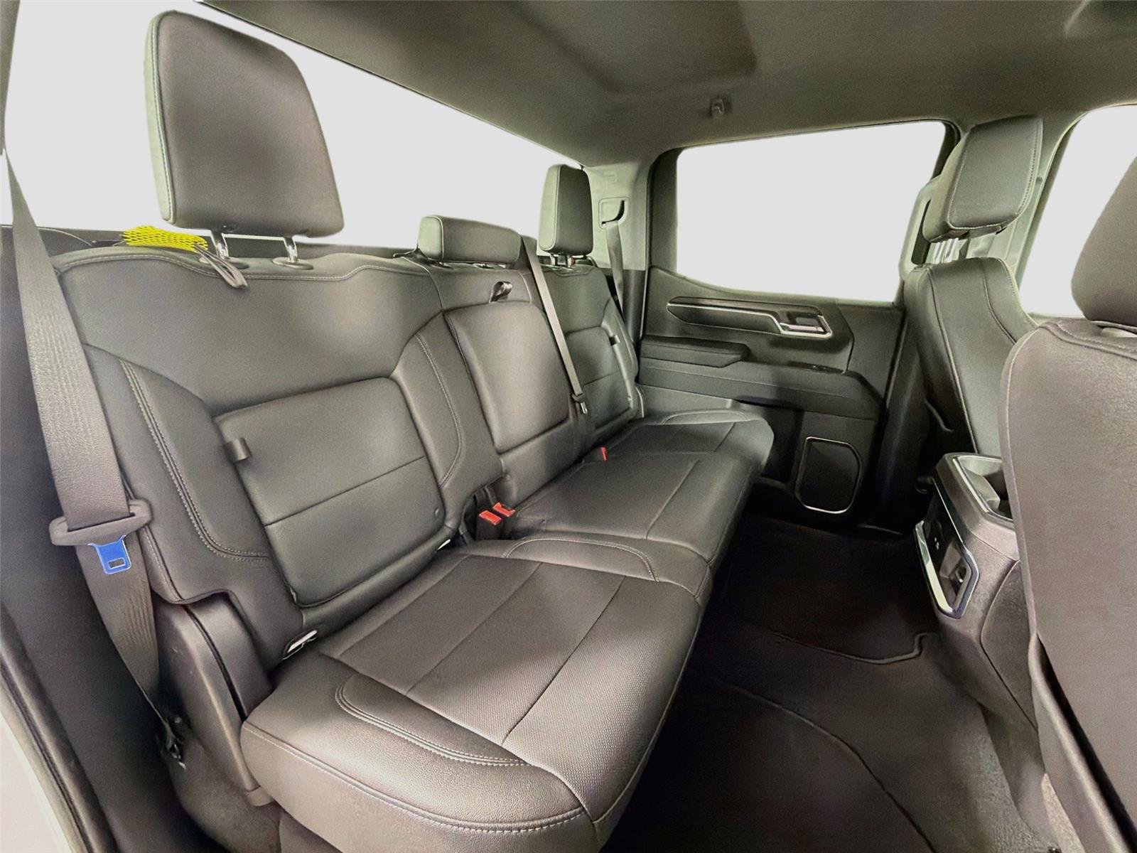 Used 2024 GMC Sierra 1500 SLT w/ SLT Convenience Package AWD/4WD image 24