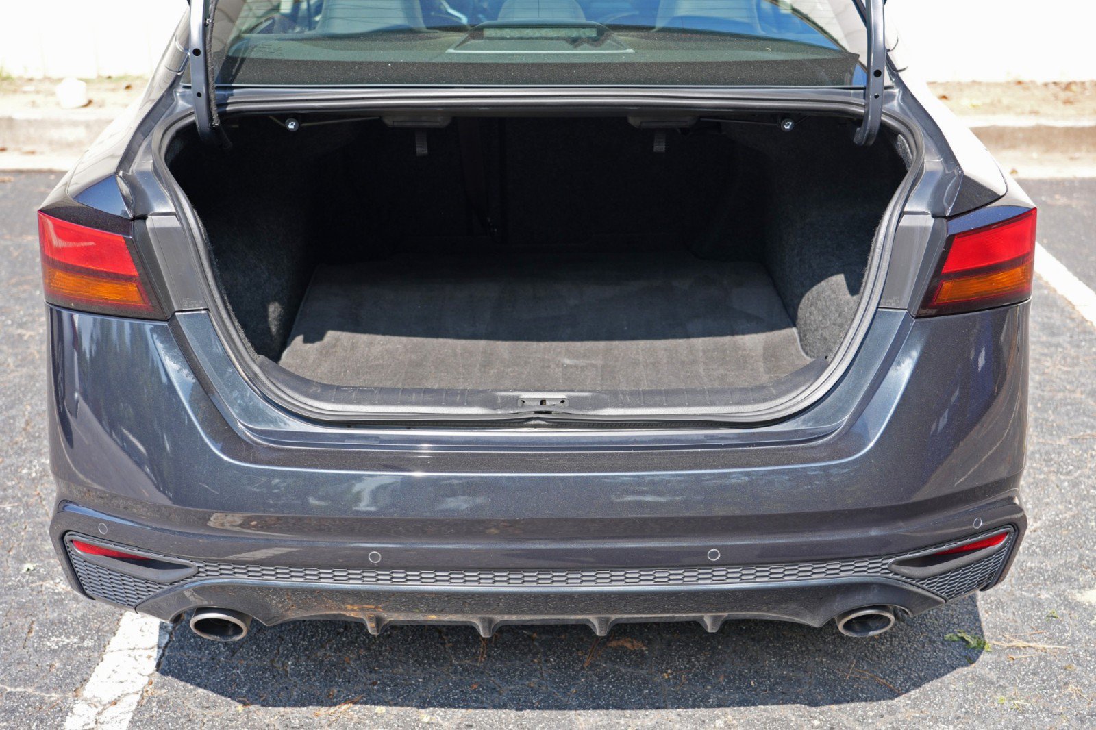 Used 2020 Nissan Altima 2.5 SL FWD image 9