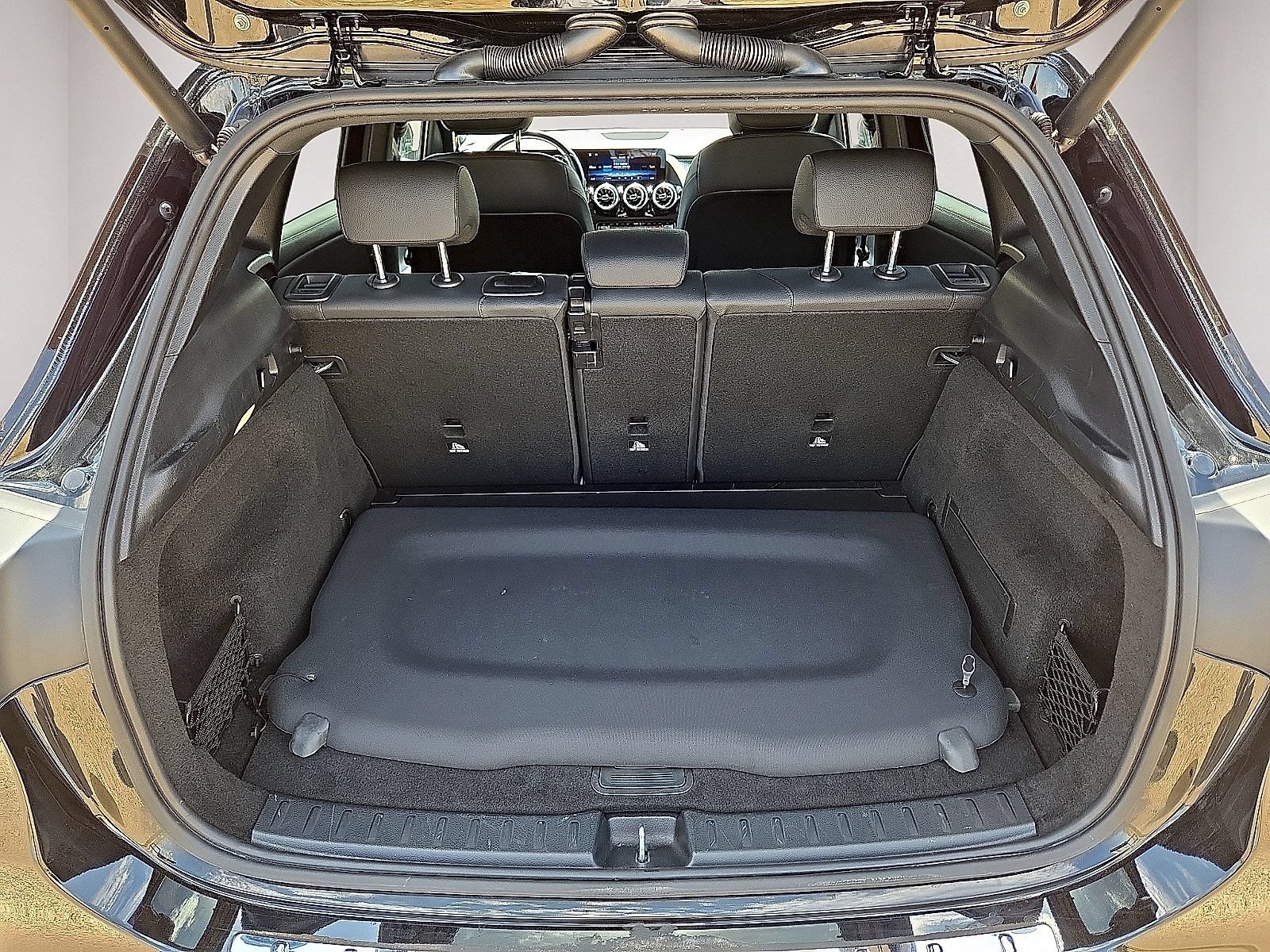 Used 2025 Mercedes-Benz GLA 250 image 13
