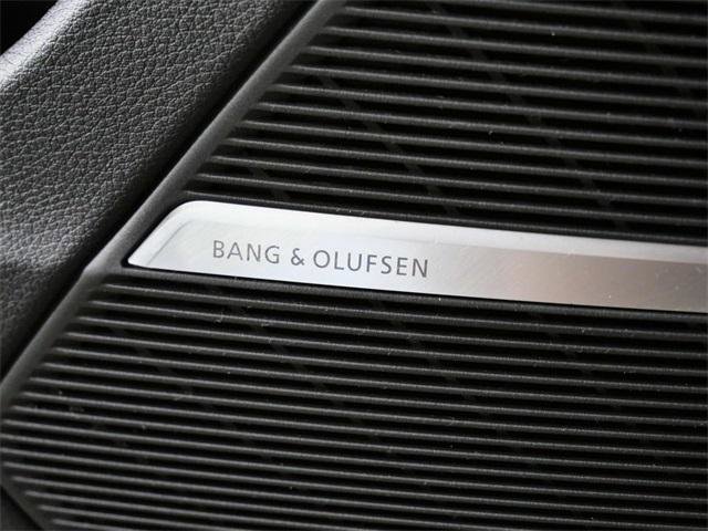 Used 2022 Audi Q8 Premium Plus image 25