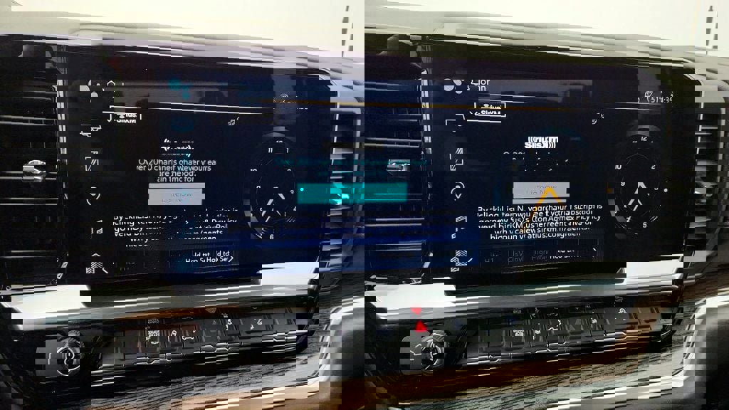 Used 2024 Chevrolet Silverado 2500 LT w/ Z71 Off-Road Package image 17