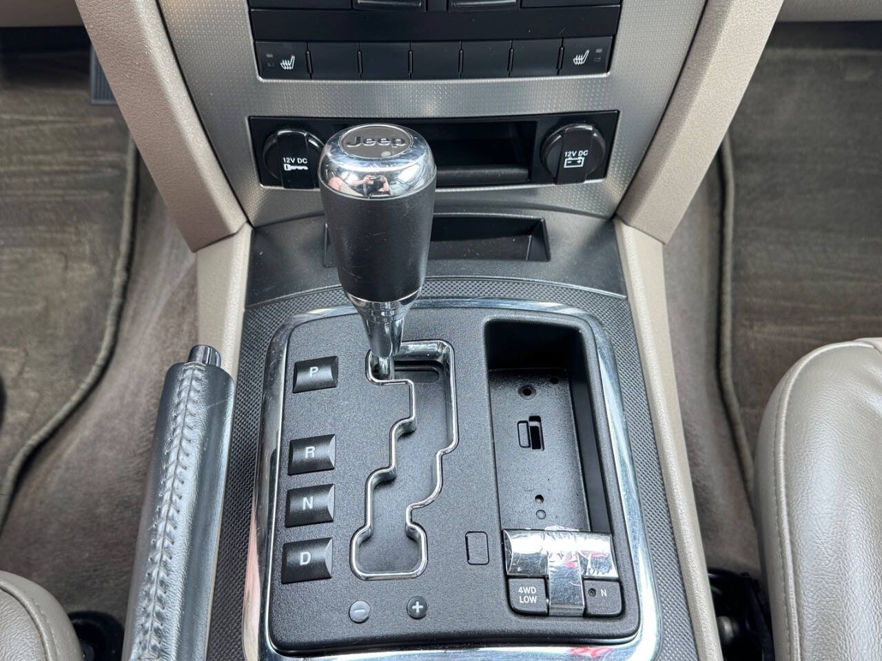 Used 2009 Jeep Grand Cherokee Laredo AWD/4WD image 26