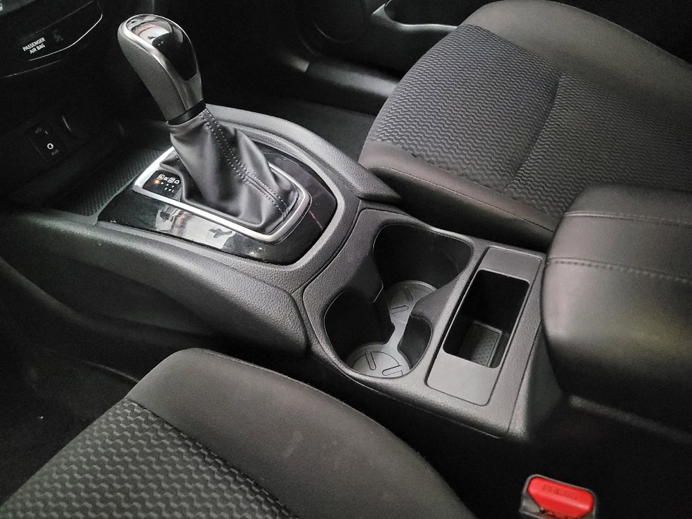 Used 2017 Nissan Rogue Sport S image 26