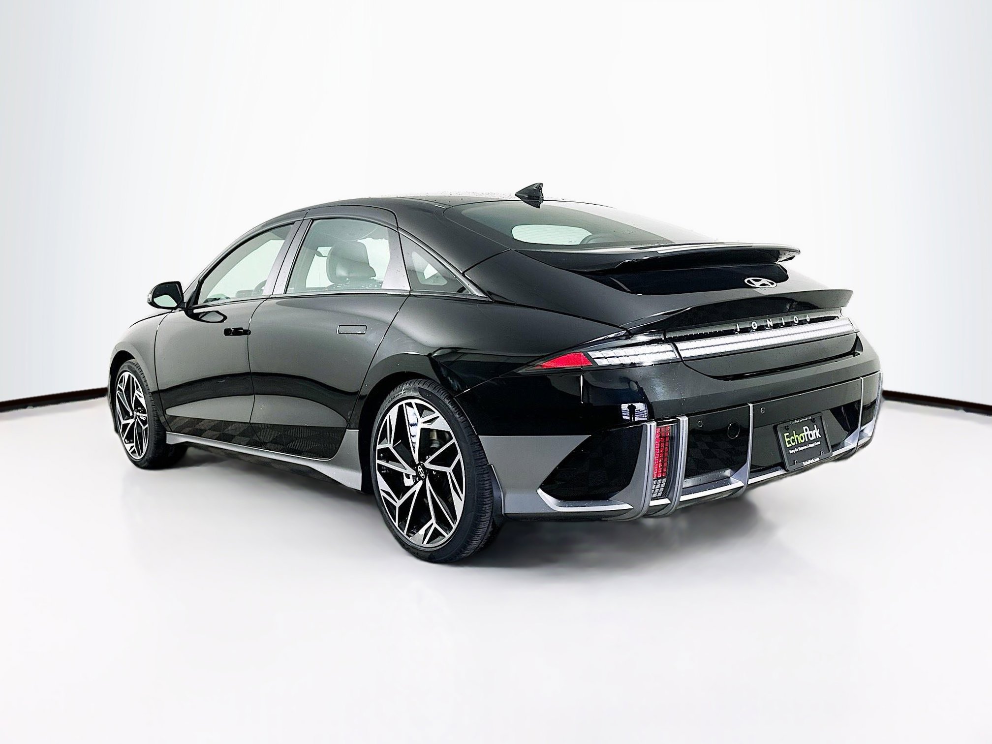 Used 2024 Hyundai Ioniq 6 SEL image 5