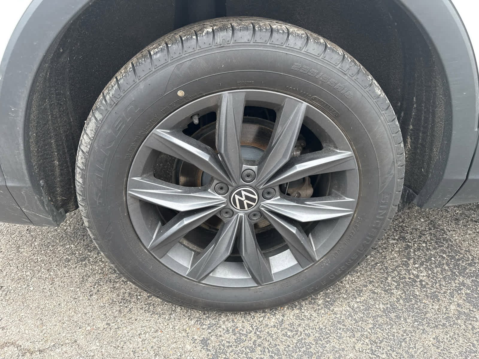 Used 2022 Volkswagen Tiguan SE image 6