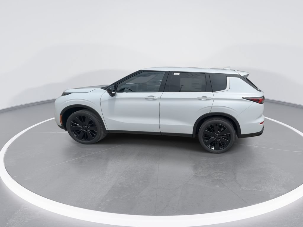 New 2026 Mitsubishi Outlander LE FWD image 5